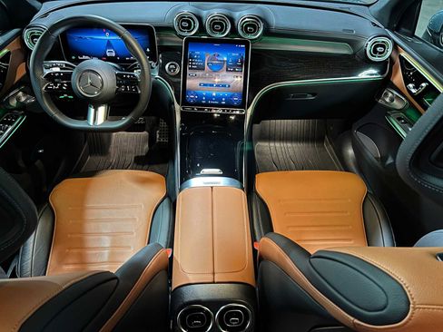 Certified 2025 Mercedes-Benz GLC 300 4MATIC image 39