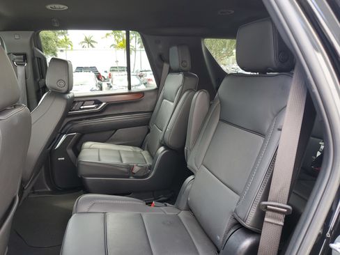 Used 2025 GMC Yukon Denali AWD/4WD image 15
