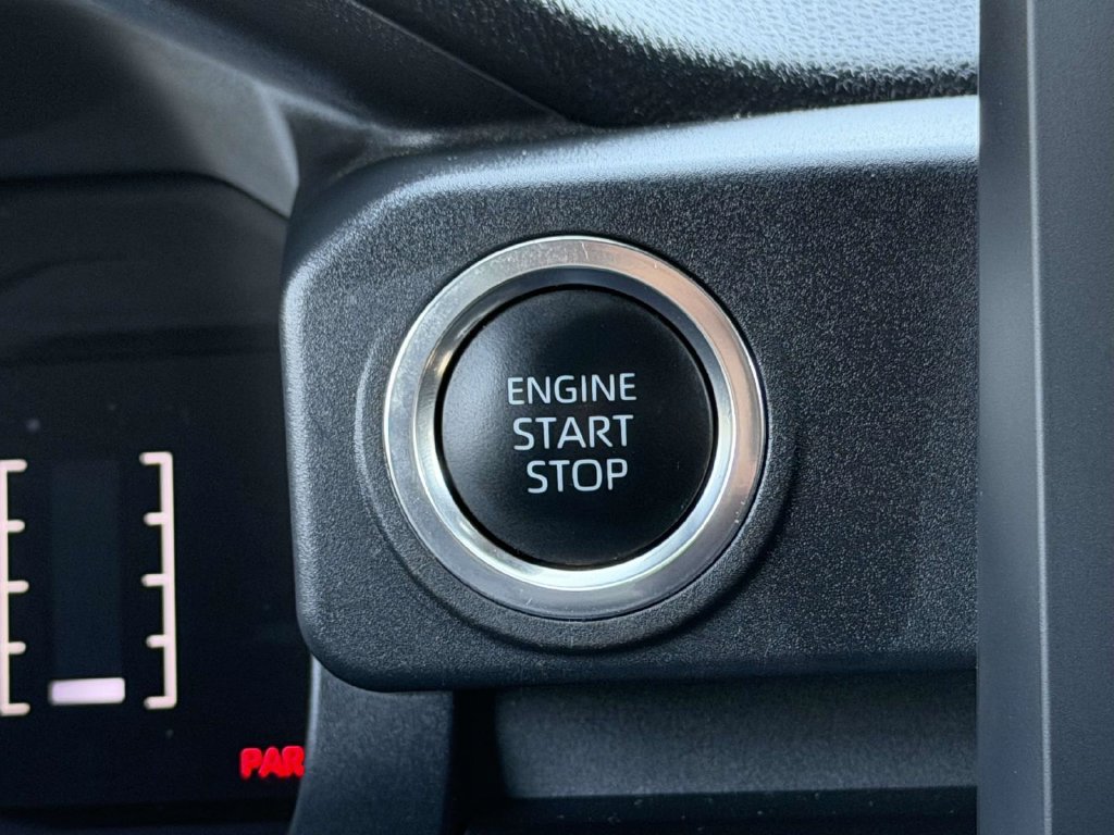 Certified 2025 Toyota 4Runner SR5 AWD/4WD image 9