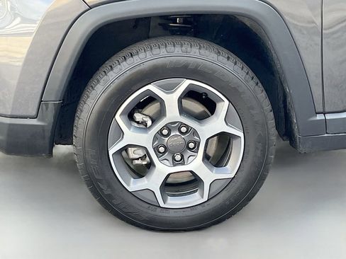 Used 2022 Jeep Compass Trailhawk image 30