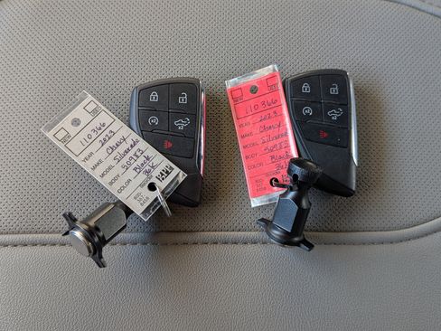 Used 2023 Chevrolet Silverado 1500 LTZ AWD/4WD image 37