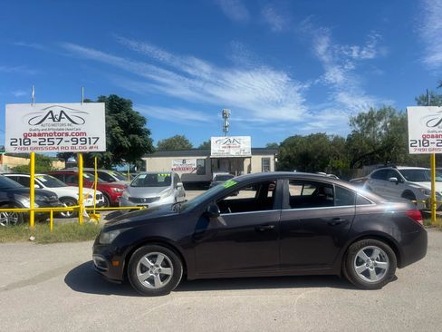 Used 2016 Chevrolet Cruze LT image 1