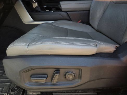 Used 2023 Toyota Tundra Limited AWD/4WD image 15