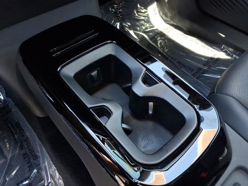 Certified 2021 Volkswagen ID.4 Pro S w/ ID.4 Protection Package (IPT) image 30