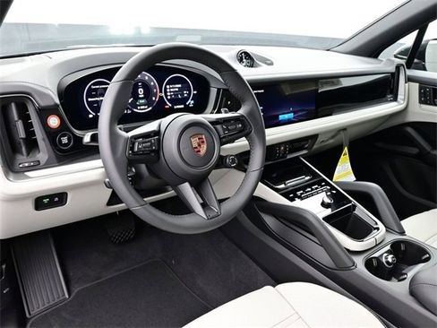 New 2026 Porsche Cayenne E-Hybrid image 4