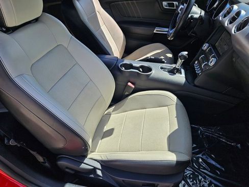 Used 2019 Ford Mustang Premium image 17