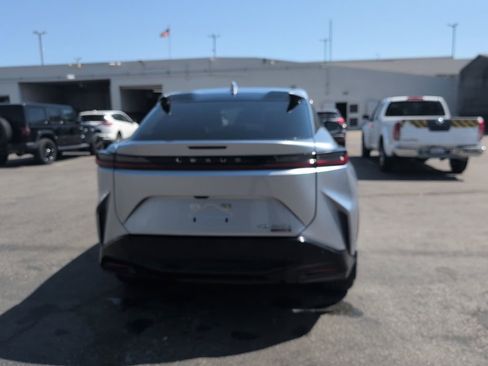 Used 2023 Lexus RZ 450e Premium w/ Technology Package AWD/4WD image 4