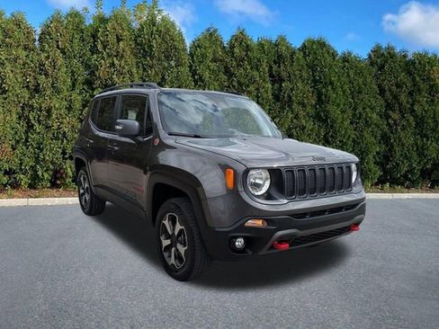Used 2019 Jeep Renegade Trailhawk AWD/4WD image 3