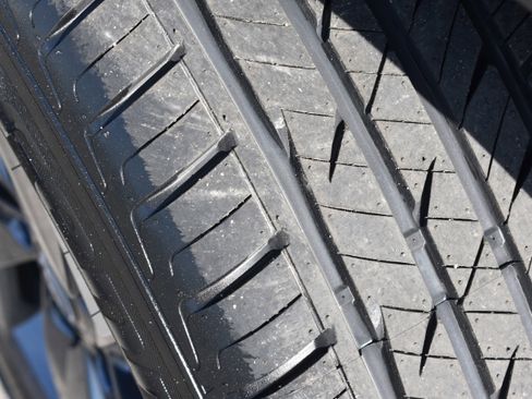 Used 2025 Nissan Rogue SV image 11