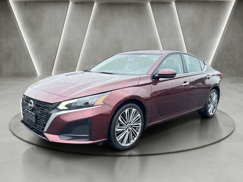 Used 2023 Nissan Altima 2.5 SL AWD/4WD image 3