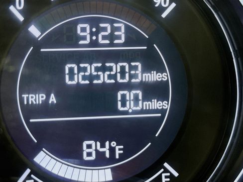 Used 2021 Honda HR-V LX image 16