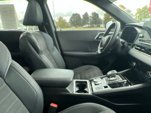 Used 2024 Mitsubishi Outlander SE Black Edition AWD/4WD image 10