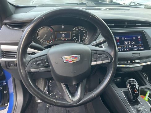 Used 2022 Cadillac XT4 Premium Luxury w/ Safety Alert Package AWD/4WD image 16
