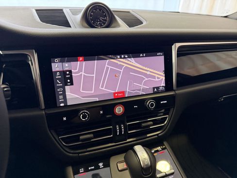 New 2026 Porsche Macan Turbo image 23