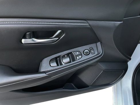 Used 2022 Nissan Sentra SV image 13