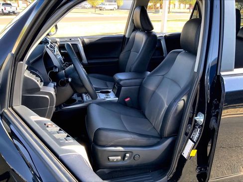 Used 2020 Toyota 4Runner SR5 Premium w/ Moonroof Package image 8