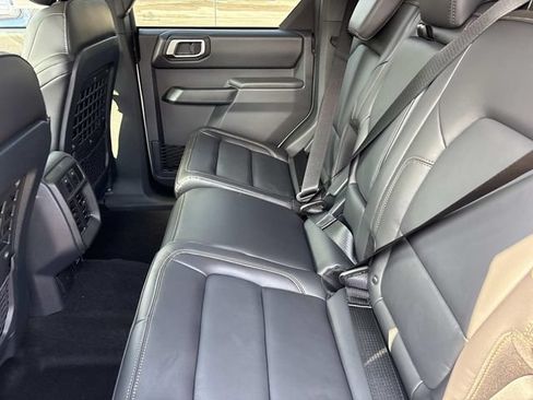 New 2026 Ford Bronco Badlands AWD/4WD image 18