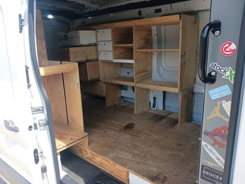 Used 2018 Ford Transit 250 Medium Roof w/Sliding Side Doo image 7