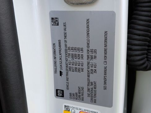 Used 2023 GMC Yukon XL Denali w/ Denali Reserve Package image 39