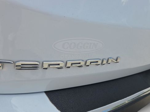 Used 2023 GMC Terrain SLT FWD image 33