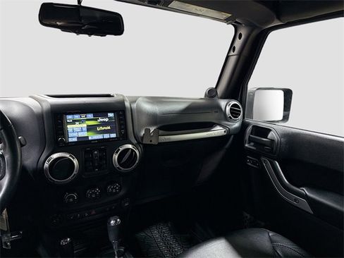 Used 2013 Jeep Wrangler Unlimited Rubicon w/ Dual Top Group image 24