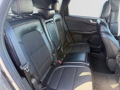 Used 2024 Ford Escape ST-Line AWD/4WD image 9