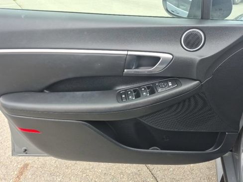 Used 2023 Hyundai Sonata SEL w/ Convenience Package FWD image 10