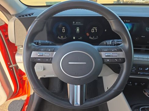 Used 2025 Hyundai Kona SEL FWD image 21