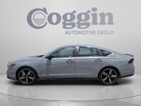 Certified 2023 Honda Accord Sport image 3