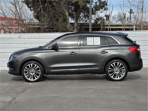 Used 2018 Lincoln MKX Reserve image 13