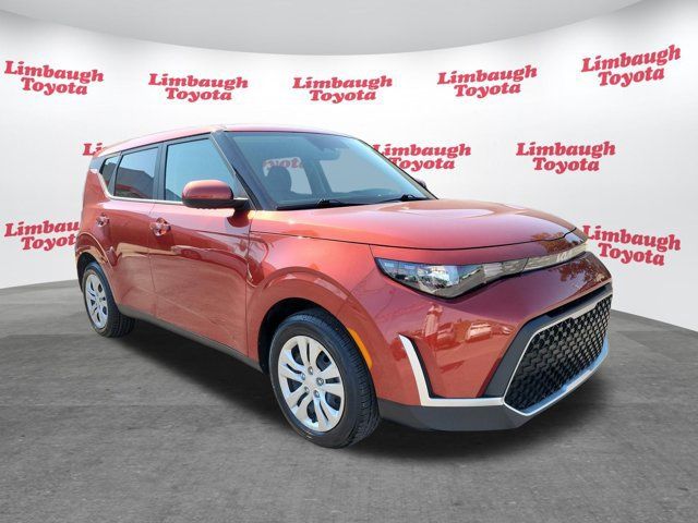 Used 2024 Kia Soul LX FWD image 17