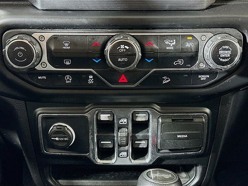 Used 2020 Jeep Wrangler Unlimited Sport S image 15