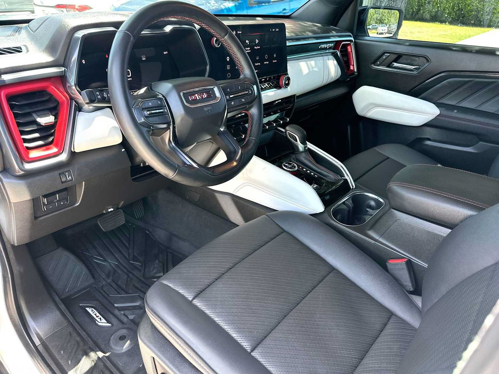 Used 2024 GMC Canyon AT4X AWD/4WD image 18