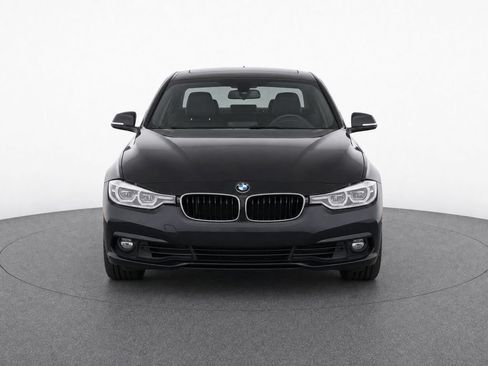 Used 2018 BMW 330i xDrive Sedan w/ Convenience Package AWD/4WD image 8