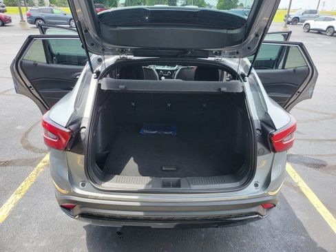 Used 2026 Chevrolet Trax RS w/ Sunroof Package FWD image 13