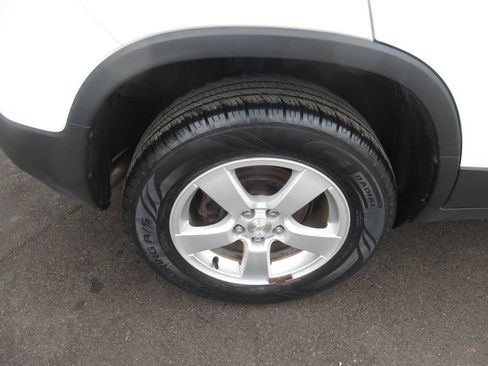 Used 2016 Chevrolet Trax LS w/ LPO, Cargo Package image 5