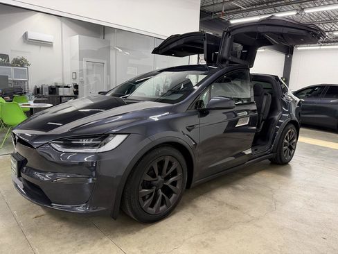 Used 2024 Tesla Model X AWD/4WD image 19
