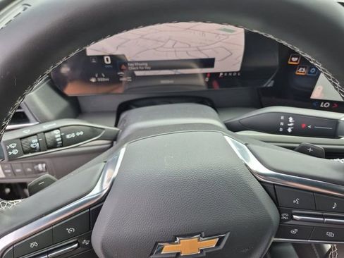 Used 2026 Chevrolet Traverse LT w/ Driver Confidence Package image 26