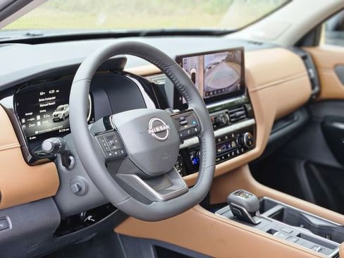 New 2026 Nissan Pathfinder Platinum w/ Cargo Package image 11