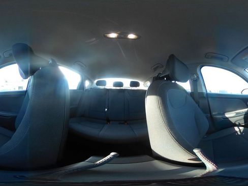 Used 2025 Kia K4 LXS image 43