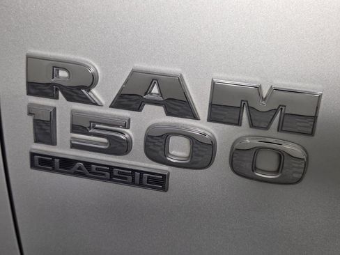 Used 2019 RAM 1500 Express RWD image 10