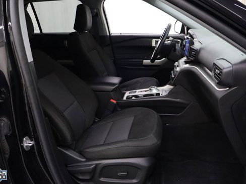 Certified 2023 Ford Explorer XLT image 31