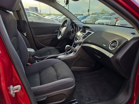 Used 2013 Chevrolet Cruze LT FWD image 25