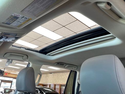 Used 2020 Lexus GX 460 Premium w/ Premium Package image 17