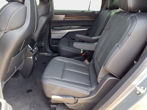 New 2026 Cadillac Vistiq Sport image 21