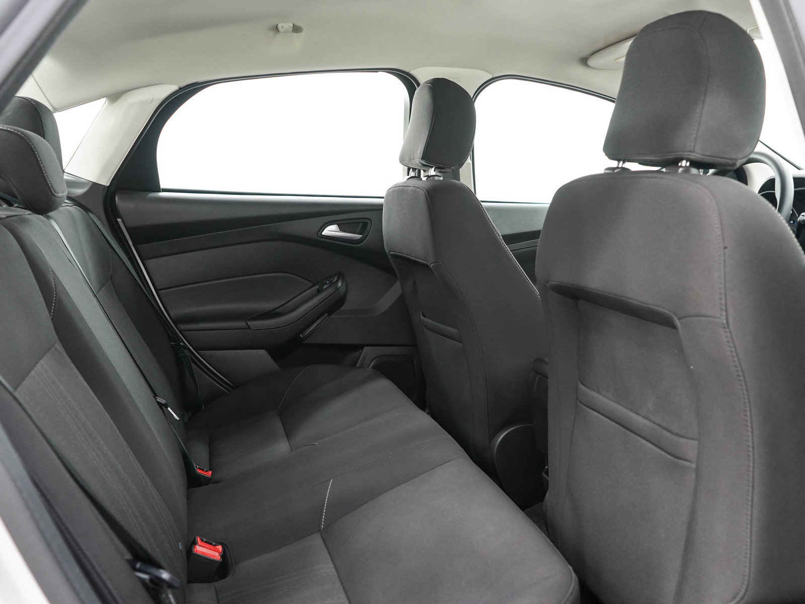 Used 2017 Ford Focus SE FWD image 12