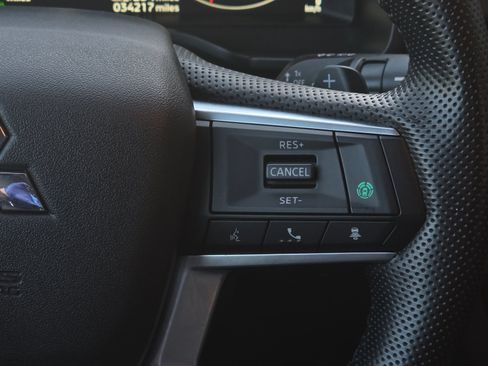 Used 2024 Mitsubishi Outlander 4WD Plug-In Hybrid image 20