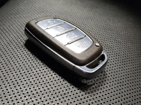 Used 2017 Hyundai Tucson Limited image 32