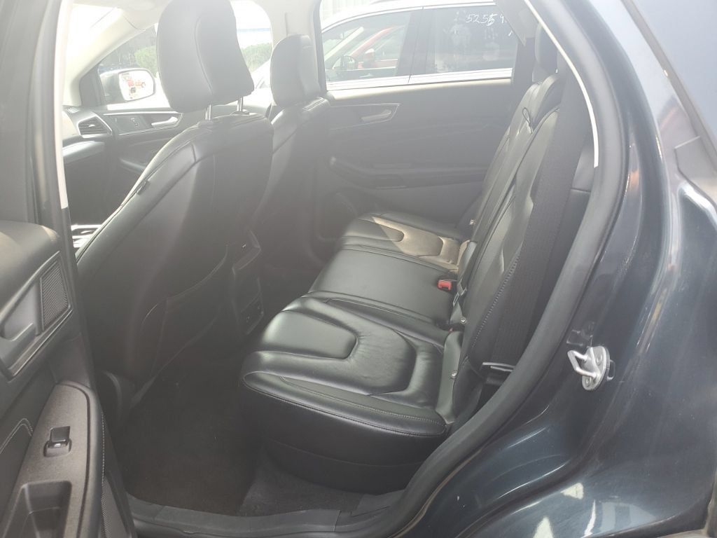 Used 2022 Ford Edge Titanium AWD/4WD image 5