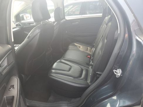 Used 2022 Ford Edge Titanium AWD/4WD image 5